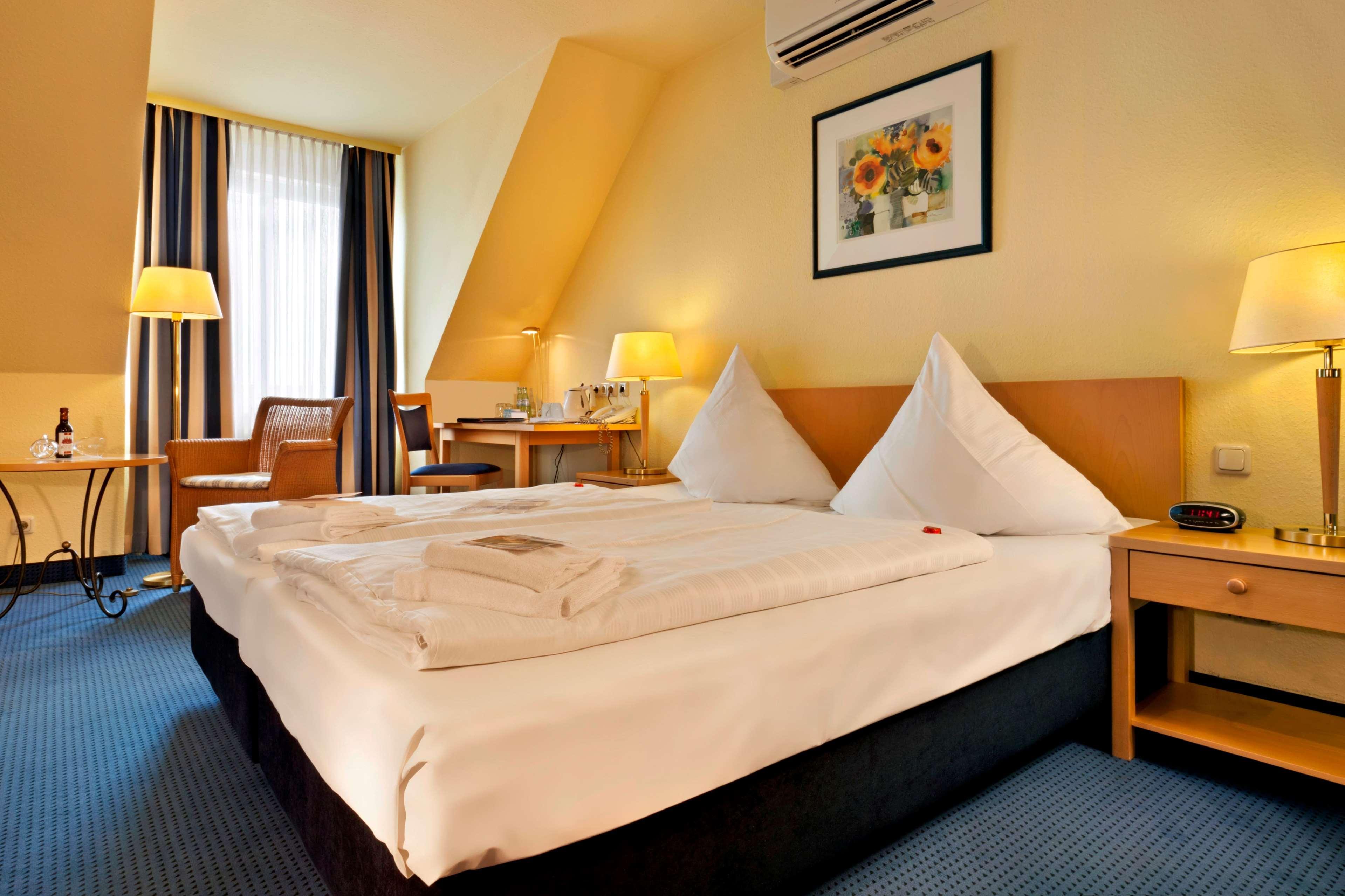 Tryp By Wyndham Luebeck Aquamarin Hotel Стая снимка