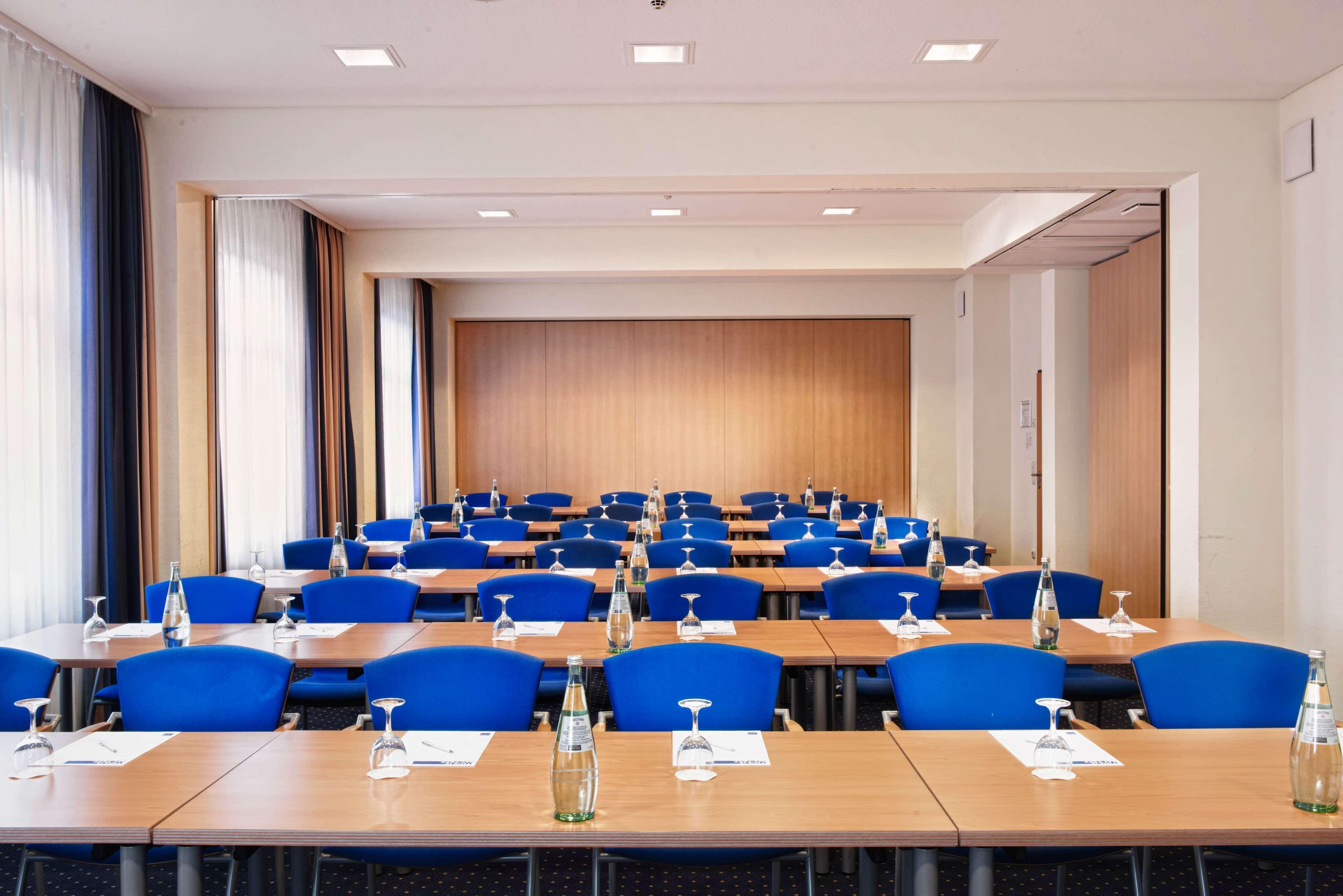 Tryp By Wyndham Luebeck Aquamarin Hotel Екстериор снимка