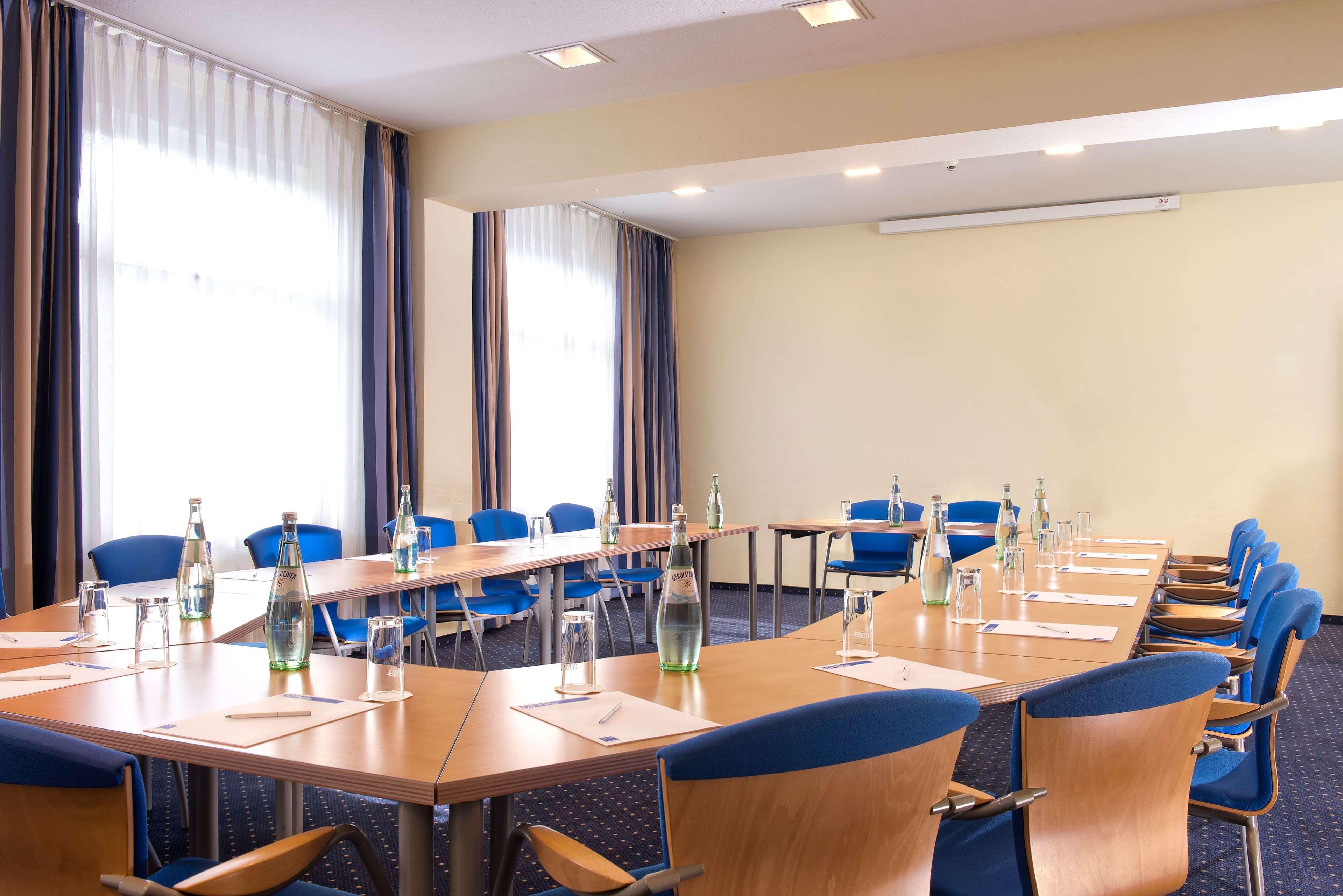 Tryp By Wyndham Luebeck Aquamarin Hotel Екстериор снимка